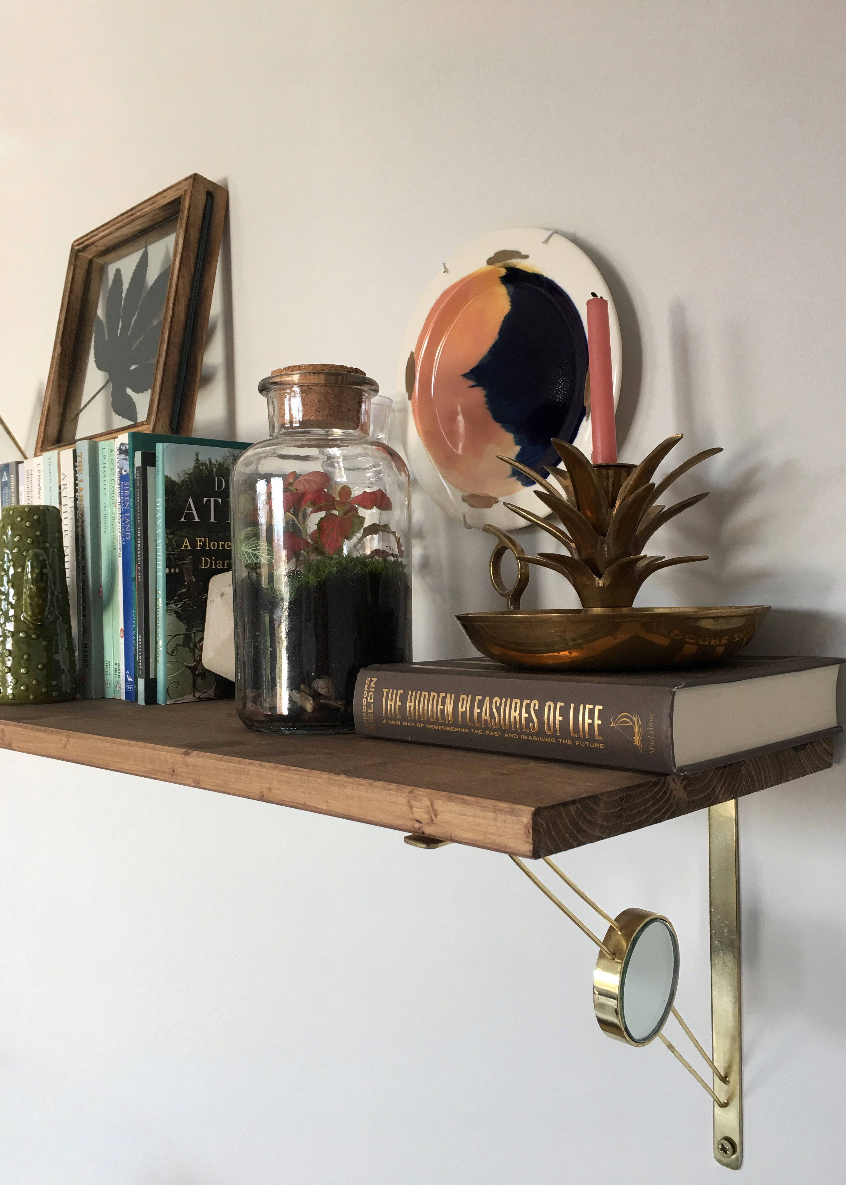 Ideas and tips for styling a surface or vignette, stylist rules in ...